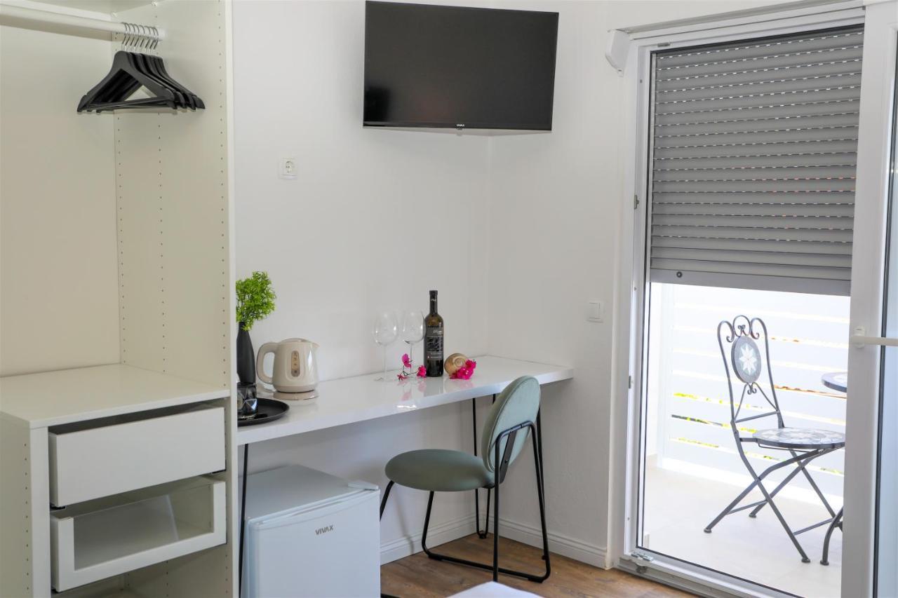 חוואר Stella Maris, Hvar - Rooms With A Balcony And A Stunning Sea View מראה חיצוני תמונה