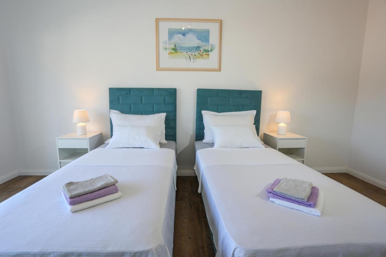 חוואר Stella Maris, Hvar - Rooms With A Balcony And A Stunning Sea View מראה חיצוני תמונה