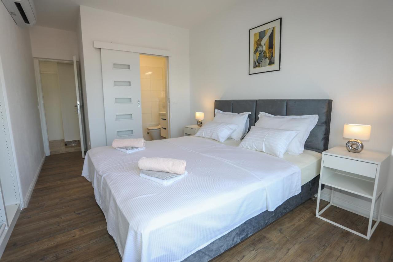 חוואר Stella Maris, Hvar - Rooms With A Balcony And A Stunning Sea View מראה חיצוני תמונה